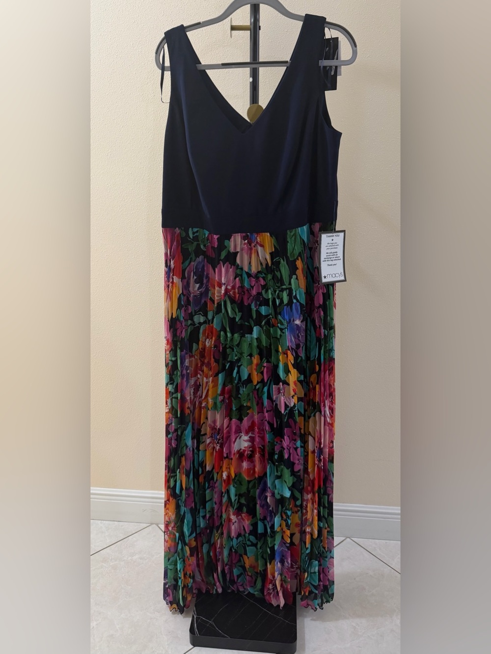XSCAPE Floral Maxi Dress Navy Multicolor Sleeveless V-Neck 14W NWT - Picture 3 of 5